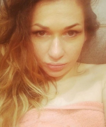 Страстная и игривая девушка с огненными волосами приглашает в гости состоятельного джентльмена для интимных утех. Я позабочусь о твоем комфорте и удовлетворении! 10749, 26 лет